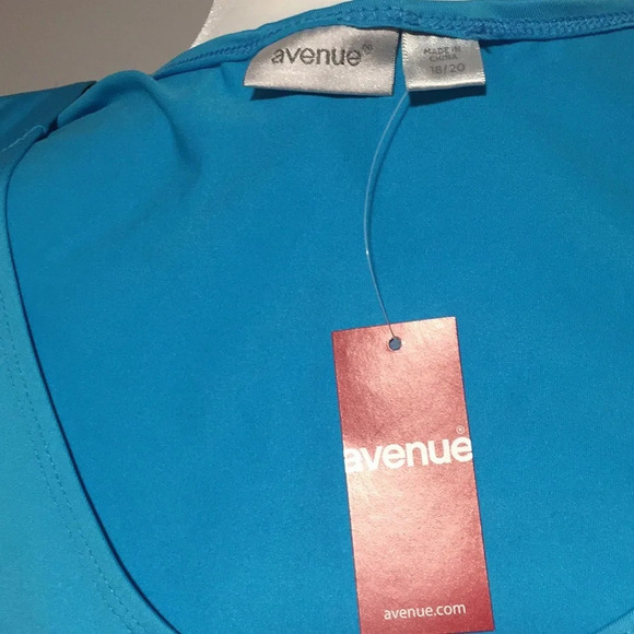 *New* Avenue Sleeveless Blouse - Picture 3 of 4